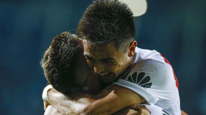 River le ganoacute a Villa Daacutelmine por 3 a 1