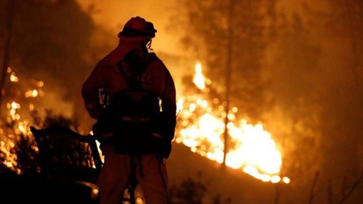 Ya son cinco los muertos a causa de un incendio en California