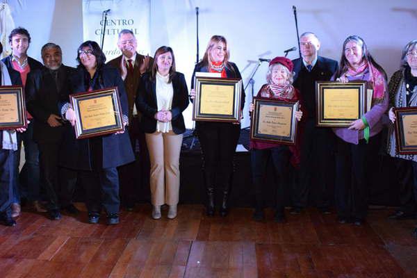 La intendente capitalina presidioacute entrega de los  premios Ricardo Rojas