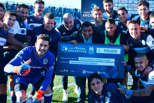 El Lobo fue efectivo y ya estaacute en octavos