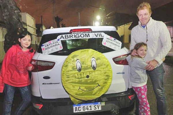 Fue a donar ropa y se topoacute cara a cara  con la familia del asesino de su padre