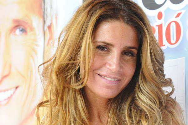 Florencia Pentildea reveloacute coacutemo es su trato con su consuegro Tinelli