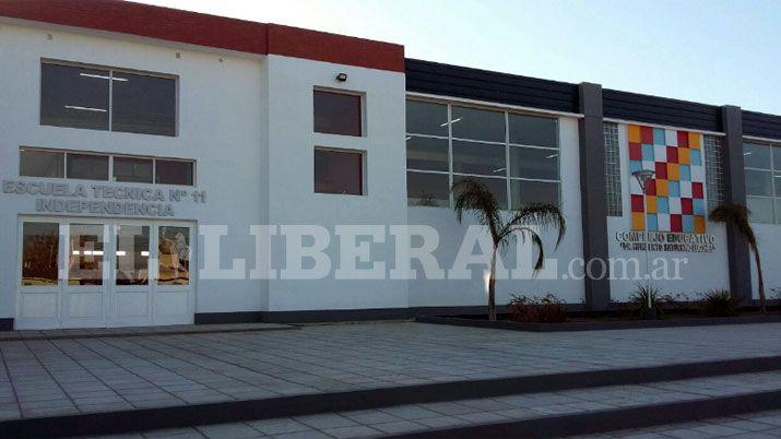 Gerardo Zamora inauguroacute el complejo Dr Humberto Saturnino Lugones