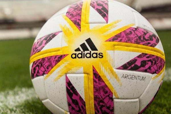 ldquoArgentum 18rdquo es la nueva pelota para la proacutexima Superliga