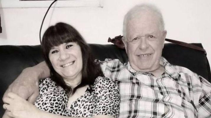 Sujeto matoacute a su ex mujer y se suicidoacute frente a su hija