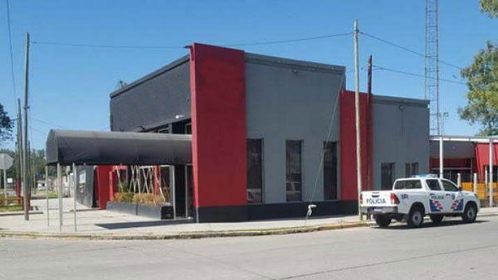 AVERIGUACIONES La policía trabajó en el lugar y realiza averiguaciones para dar con los ladrones  