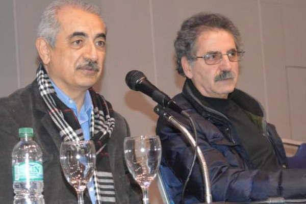 Daives disertoacute sobre poliacutetica y federalismo en las jornadas sobre Economiacutea y Sociedad