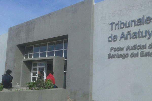 Advierten que los menores que vejaron al burro podriacutean haber contraiacutedo enfermedad