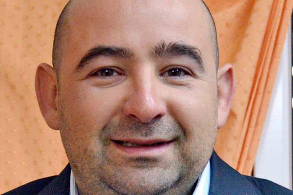 Los bandentildeos no tienen que elegir entre el pasado y los que no tienen experiencia en gobernar