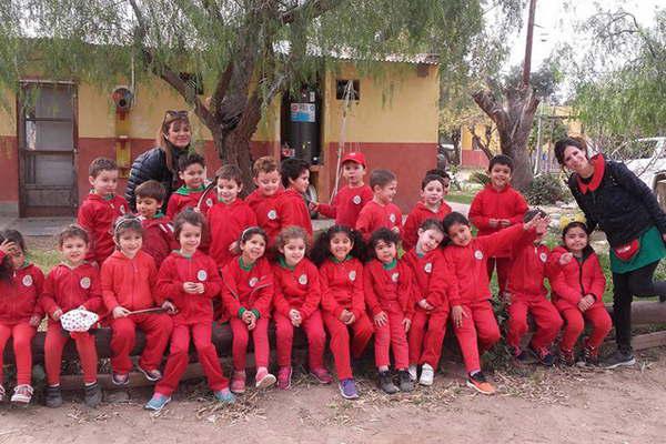 Alumnos del jardiacuten Shams disfrutaron de una jornada al aire libre en Colonia Jaime