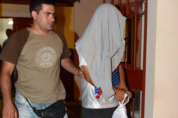 Policiacutea cobraba 10000 por casas fantasmas del Ipvu