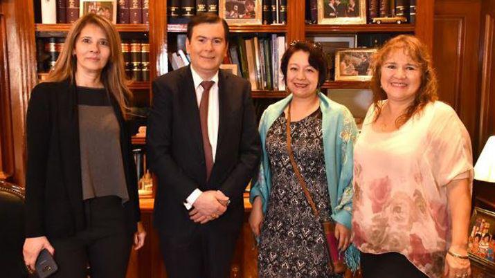 Fabiola Rey investigadora colombiana visitó al gobernador Zamora