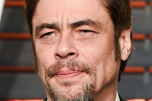 Benicio Del Toro compartiraacute peliacutecula con Oliver Stone