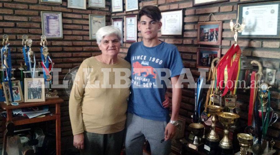 Loretano compite en el mundial Taekwondo de Rusia