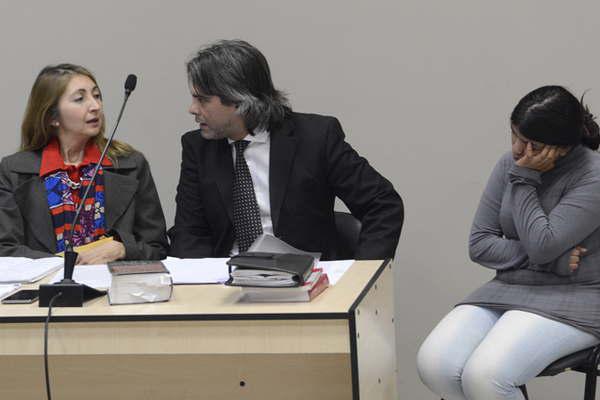 Definen el futuro de joven por fracturar los brazos a su hija