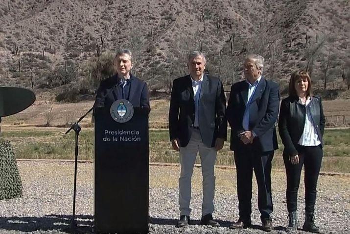 Son las Fuerzas Armadas de la democracia sostuvo el presidente en su discurso