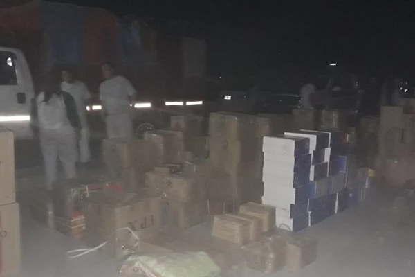 Gendarmeriacutea incautoacute mercaderiacutea ilegal valuada en 3200000