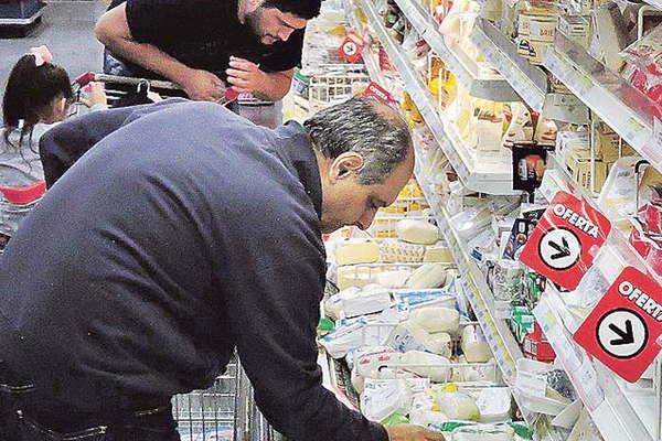 Varios alimentos cerraron la semana con aumentos de hasta un 25-en-porciento- en sus precios al puacuteblico