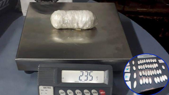 VIDEO Detenidas por transportar cocaiacutena en apoacutesitos femeninos