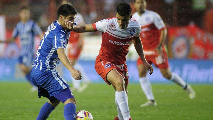 Argentinos y Godoy Cruz igualaron sin goles en La Paternal