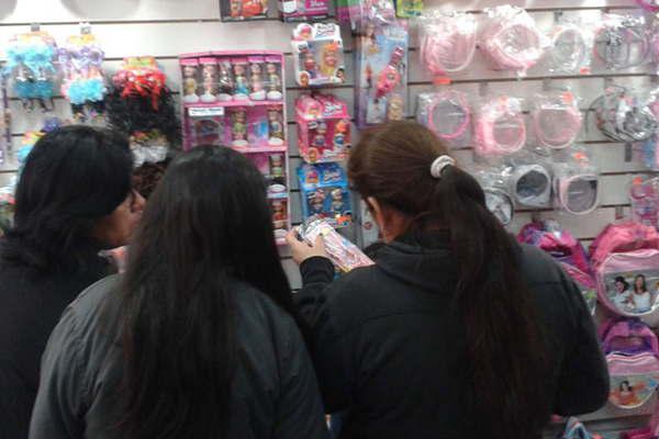 Las ventas minoristas en los comercios pymes cayeron 33-en-porciento-