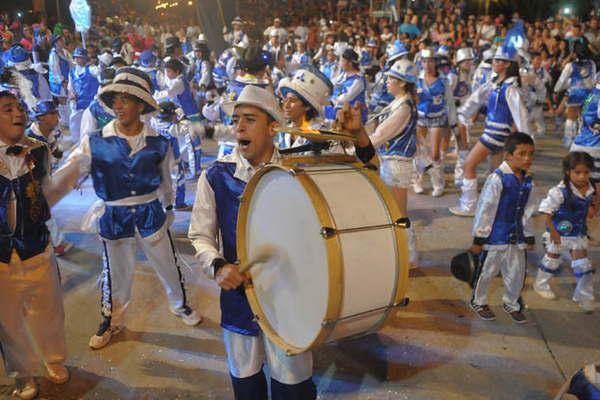 En la Municipalidad de la Capital preinscriben para el Corso de 2019 