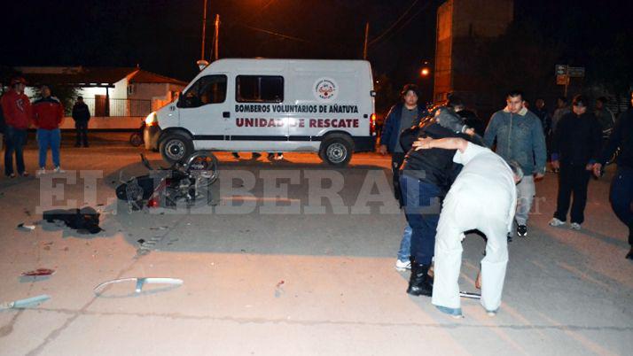 Un motociclista resultoacute herido tras perder el control de su rodado