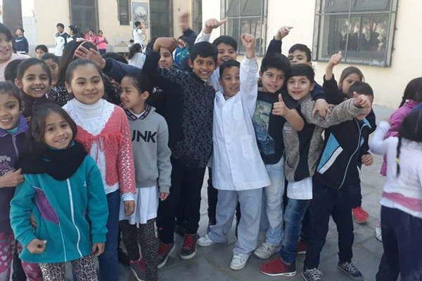 Alumnos de la Escuela Diego de  Rojas disfrutaron de un diacutea especial