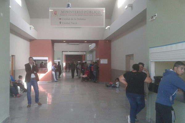 Un abuelo tras las rejas por abusar de dos de sus nietas