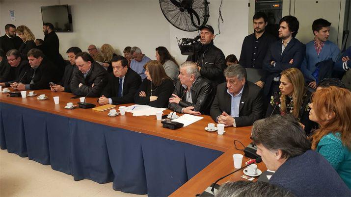 Diputados nacionales se reuacutenen para tratar la quita del fondo sojero