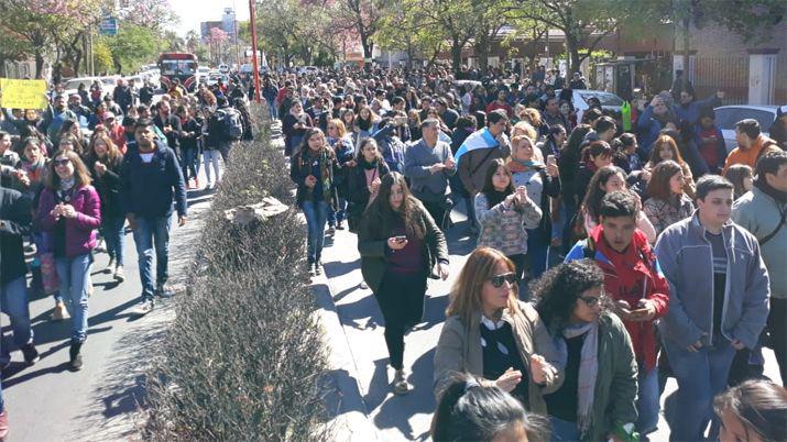 La Unse se sumoacute al paro reclamo y movilizacioacuten por el recorte salarial