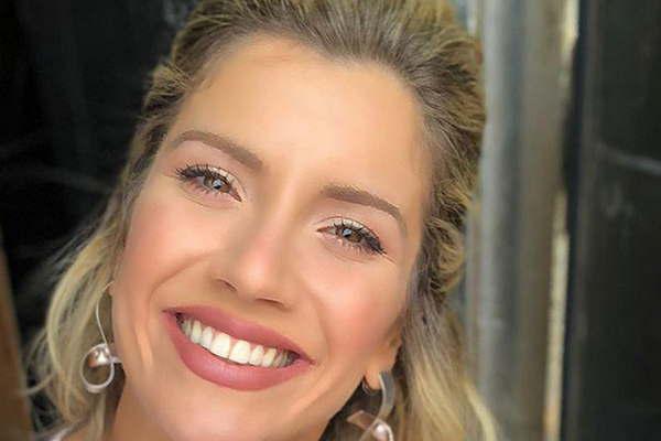 Laurita Fernaacutendez cotiza alto- pidioacute que le depositaran 200 mil pesos en su cuenta bancaria para participar de un evento privado