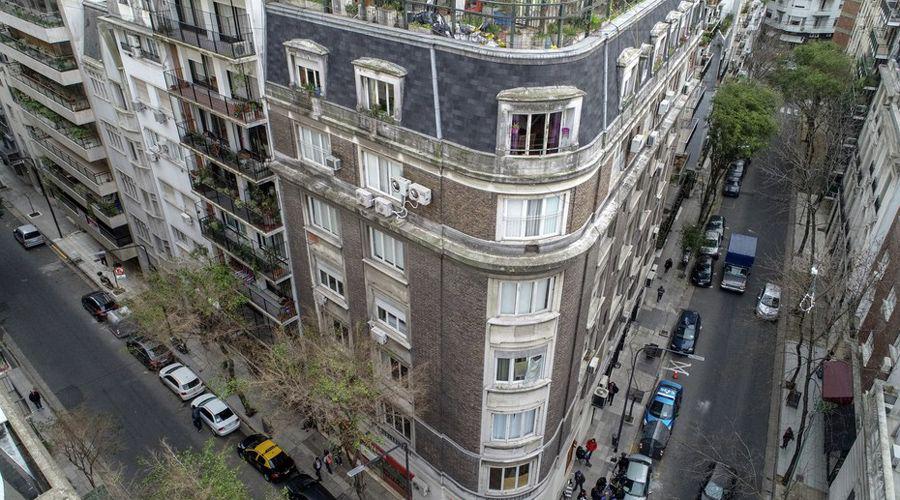 EN VIVO  Los allanamientos a CFK ya llevan maacutes de 7 horas