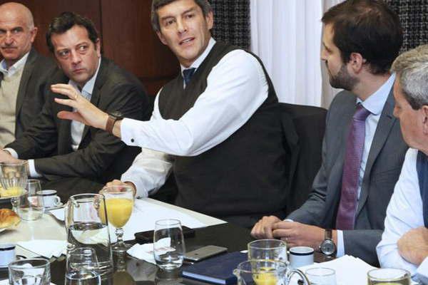 Plantean a las provincias un ajuste de 185 mil M para el 2019 pero analizan reducirlo a 100 mil M
