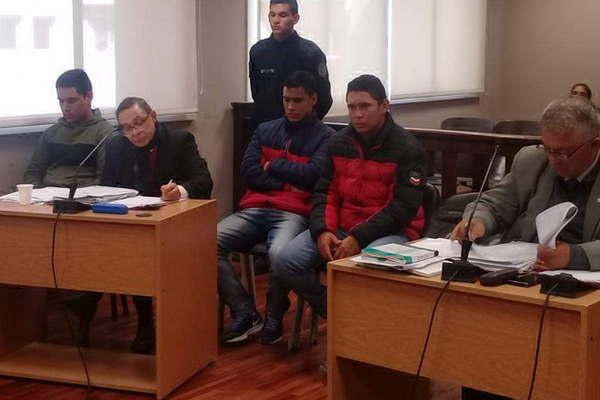 Piden prisioacuten perpetua para los Aacutevila por el crimen de Joseacute Luna