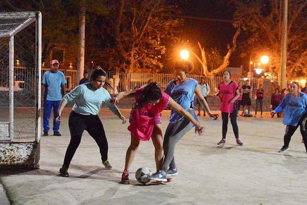 Hoy daraacute comienzo el Torneo Clausura de Fuacutetbol Femenino en la cancha del Patinoacutedromo Municipal