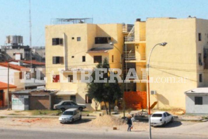 El cuerpo sin vida de la mujer apareció en uno de los departamentos del barrio Mishqui Mayu