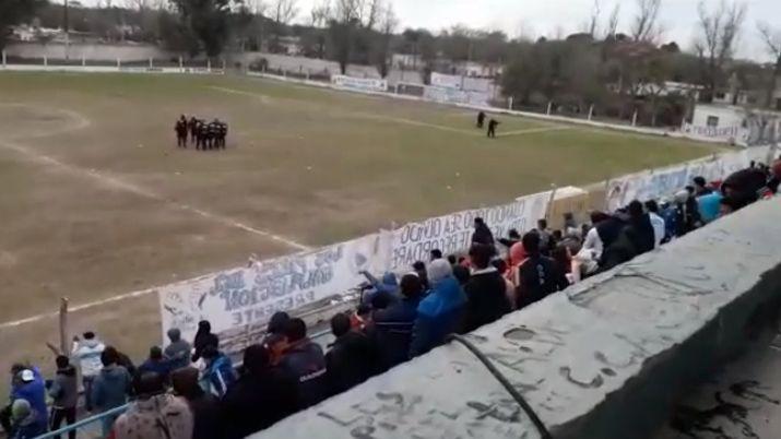 Suspensioacuten de cancha y jugadores para Central Argentino
