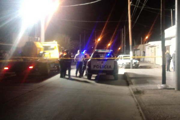 Hallan a un hombre sin vida en su cama con un golpe en la cabeza