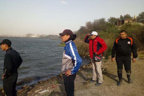 Encontraron una zapatilla que seriacutea del desaparecido Ramoacuten Gimeacutenez