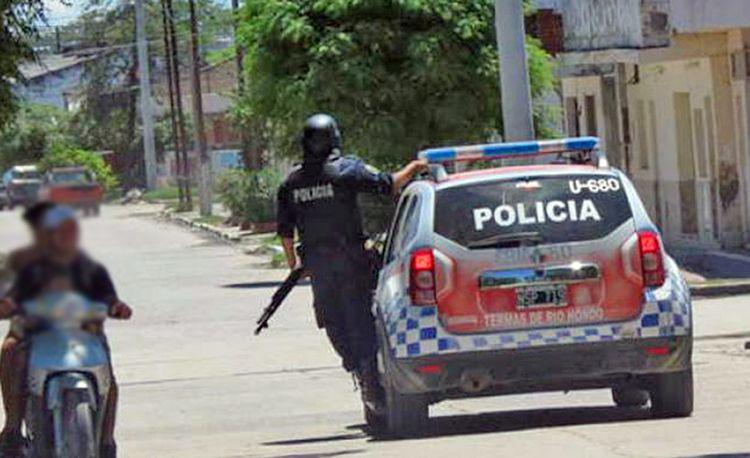 Ladrones se llevan maacutes de medio milloacuten de pesos en asaltos a tres comerciantes