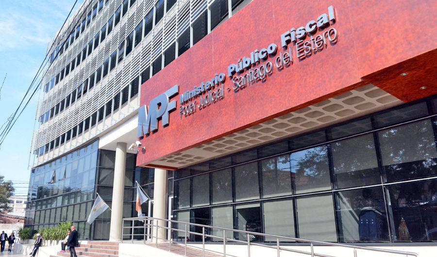 Una alumna amenazoacute con arrojarse al vaciacuteo en una escuela por ser viacutectima de bullying