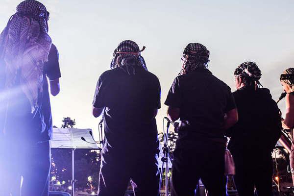 Los Arcanos del Desierto compartiraacuten show con 1000 Mother Faca  