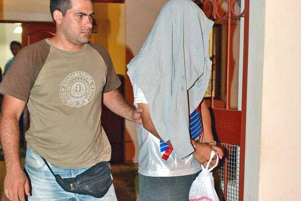 Detienen a un mecaacutenico acusado de vender dos veces un automoacutevil que tiene pedido de secuestro