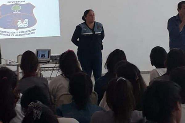 Proyecto Padres inicioacute un nuevo ciclo de charlas de prevencioacuten