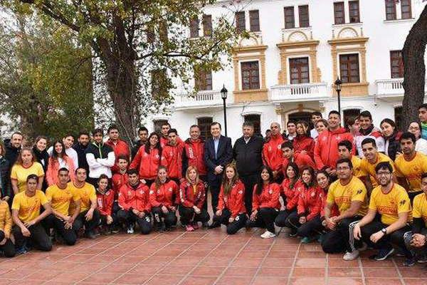 Zamora entregoacute elementos de uacuteltima generacioacuten a guardavidas