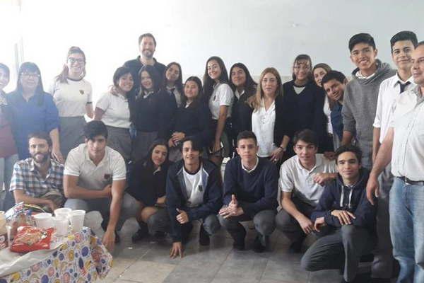 Los colegios trabajan en la prevencioacuten de las adicciones en sus aulas