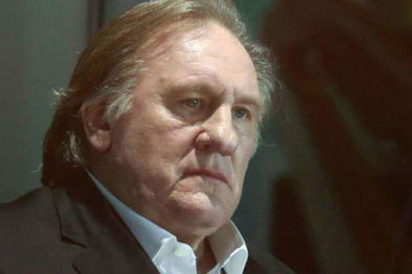 Gerard Depardieu seraacute investigado por violacioacuten  