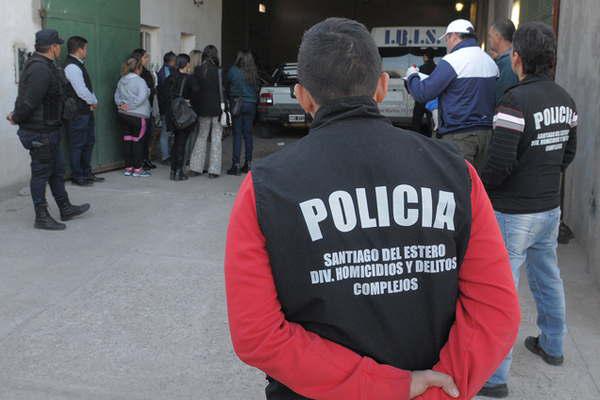 Investigan a barrabrava por el crimen del mecaacutenico Moacutettola