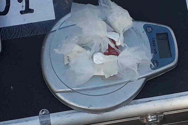 Narcomenudeo- detenidos marihuana y cocaiacutena secuestrada